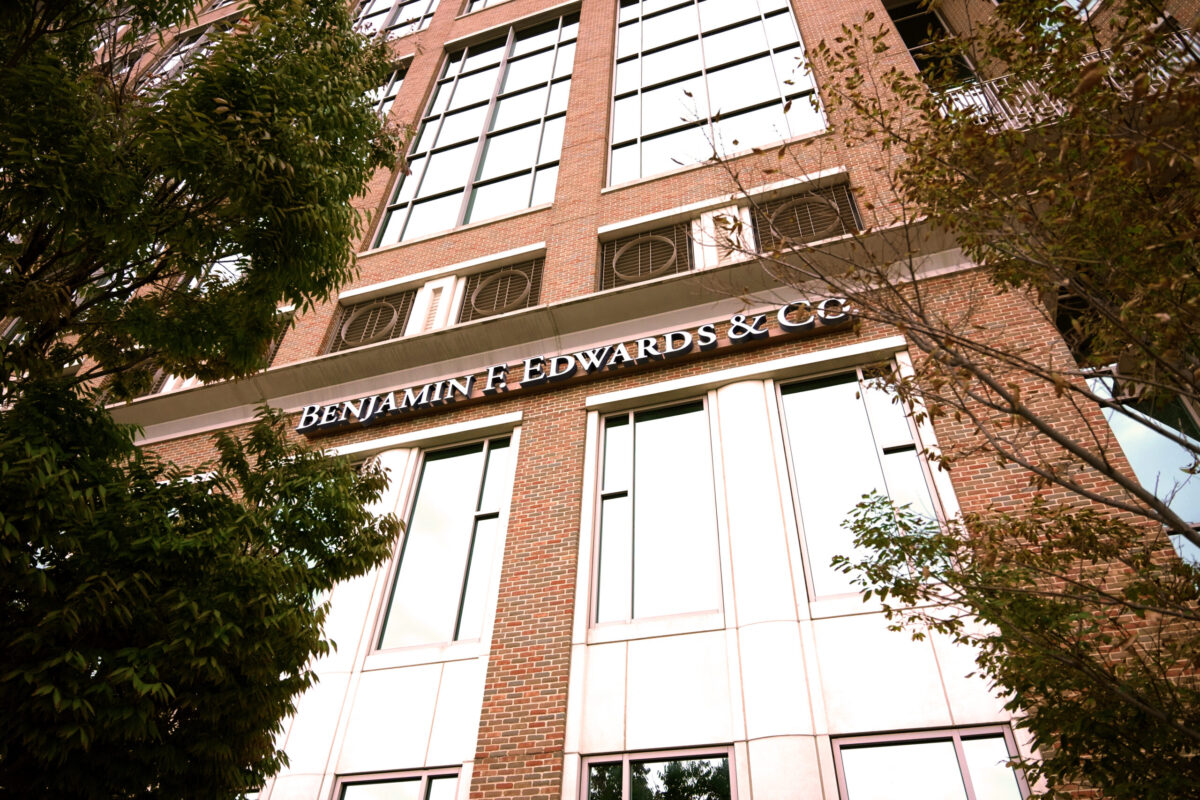 Benjamin F. Edwards Financial Advisors, St. Louis, MO - Office