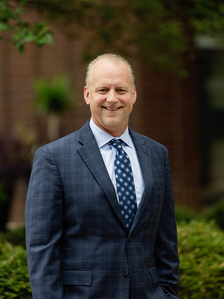 Executive Vice President, Director of Branches, Managing Director – Investments, Grand Rapids, MI